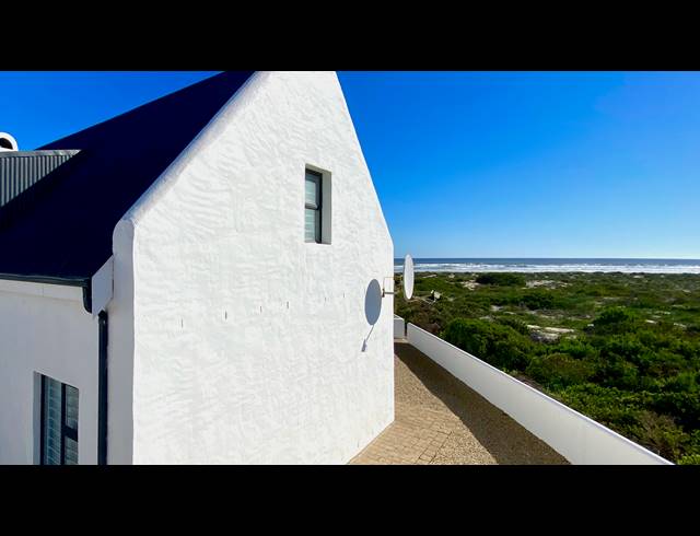6 BEDROOM HOUSE FOR SALE IN DWARSKERSBOS
